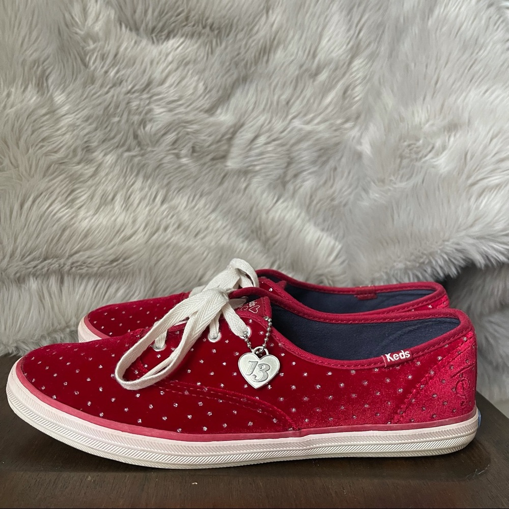 ⛔️SOLD⛔️Keds Taylor Swift Champion Velvet Sneakers